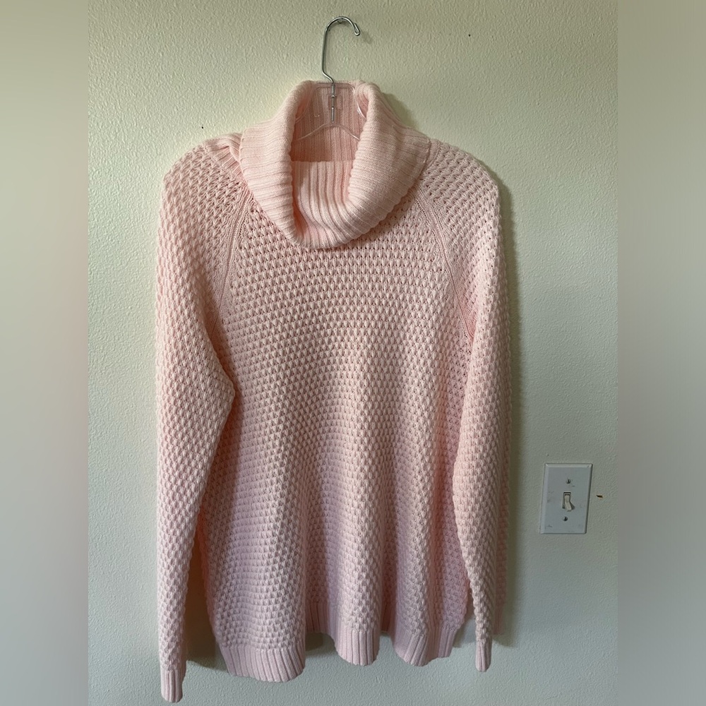 Comfy pink sweater size XL. 100% Acrylic. Faded Glory